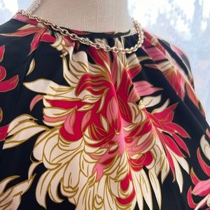 Gorgeous Floral Blouse - Perfect for Spring